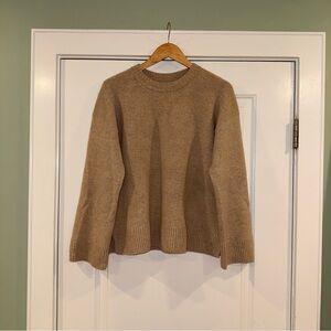 Reformation Brown 100% Wool Sweater 
Size S
#knit #cashmere #JenniKayne #sweater